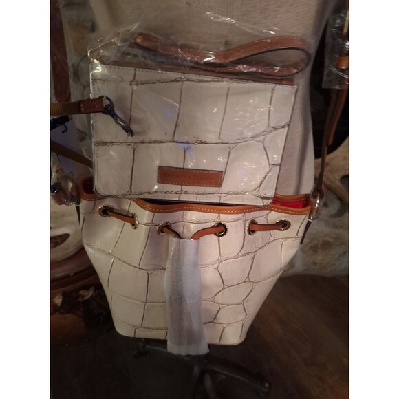 Dooney & Bourke Large Croc Drawstring in BONE SERENA CROSSBODY - Picture 8 of 15